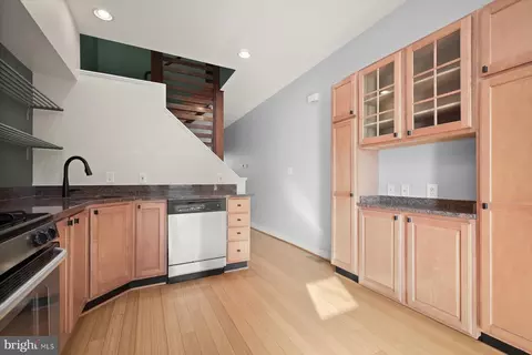 2406 E Fairmount Ave, Baltimore, MD 21224 photo 15