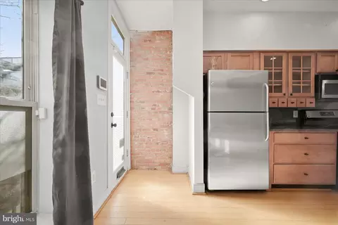 2406 E Fairmount Ave, Baltimore, MD 21224 photo 8