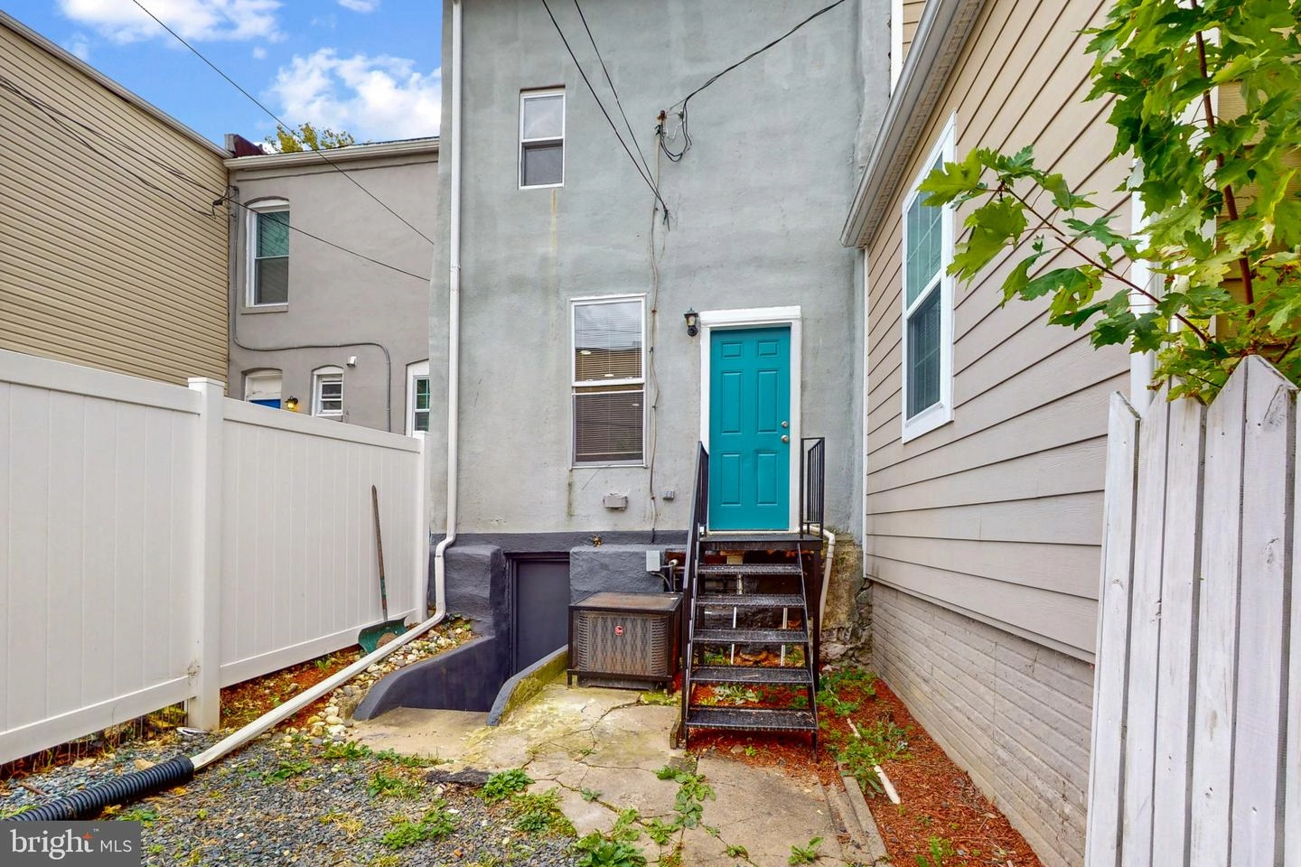 Exterior - 802 Mccabe Ave, Baltimore, MD 21212 photo 2 of 2