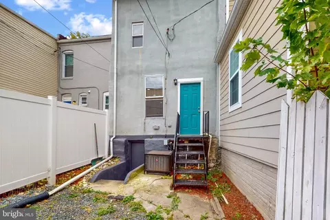 Exterior - 802 Mccabe Ave, Baltimore, MD 21212 photo 2 of 2