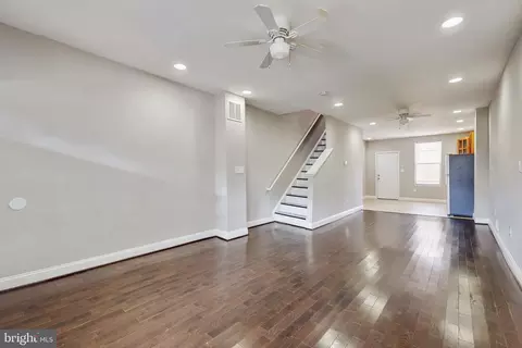 Living - 802 Mccabe Ave, Baltimore, MD 21212 photo 6 of 7