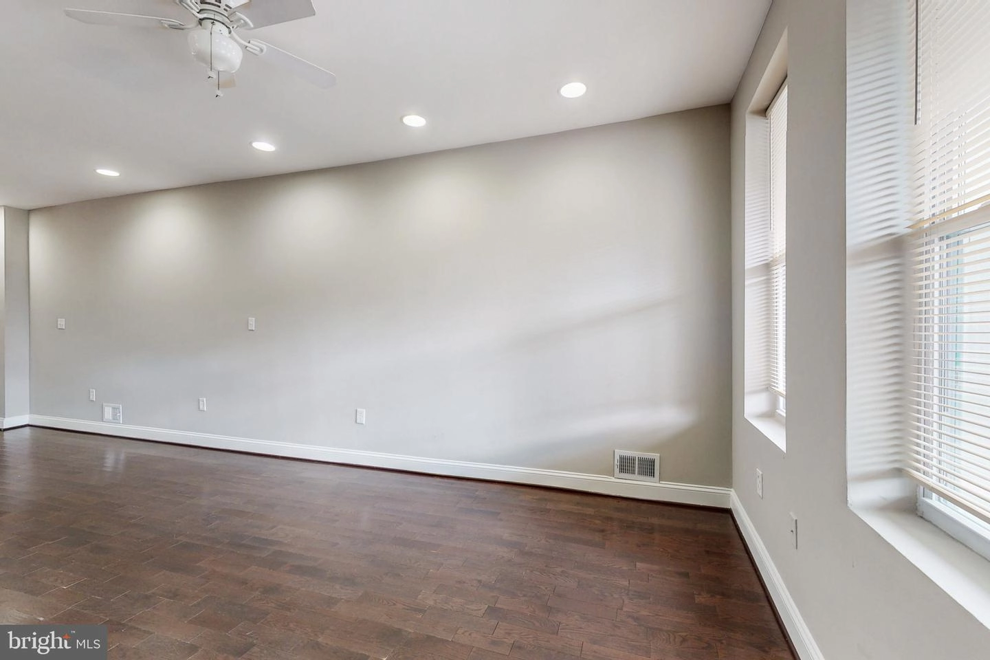 Living - 802 Mccabe Ave, Baltimore, MD 21212 photo 7 of 7