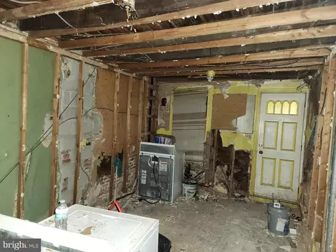 1134 Shields Pl, Baltimore, MD 21201 photo 5