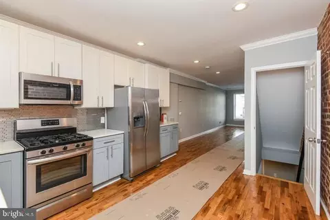 Entry Way - 3313 Noble St, Baltimore, MD 21224 photo 1 of 1