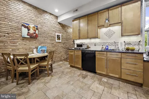 Kitchen - 2735 N Calvert St, Baltimore, MD 21218 photo 5 of 7