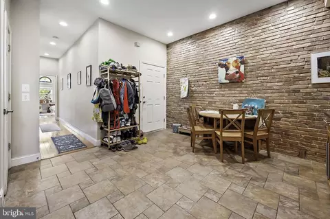 Entry Way - 2735 N Calvert St, Baltimore, MD 21218 photo 2 of 3