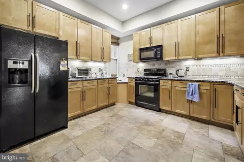 Kitchen - 2735 N Calvert St, Baltimore, MD 21218 photo 2 of 7