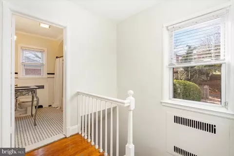 Entry Way - 841 E Belvedere Ave E, Baltimore, MD 21212 photo 4 of 4