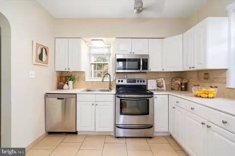Kitchen - 841 E Belvedere Ave E, Baltimore, MD 21212 photo 1 of 3