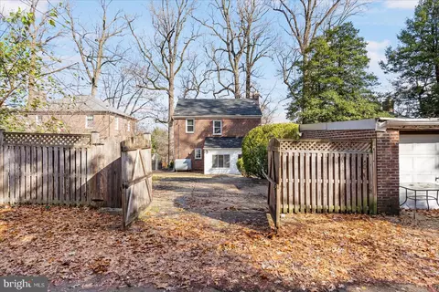 Exterior - 841 E Belvedere Ave E, Baltimore, MD 21212 photo 7 of 8