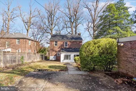 Exterior - 841 E Belvedere Ave E, Baltimore, MD 21212 photo 5 of 8