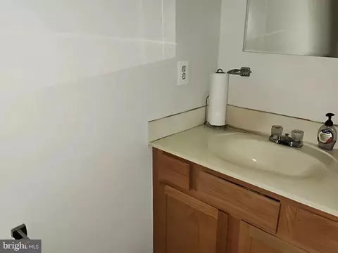 2115 E Preston St E, Baltimore, MD 21213 photo 8