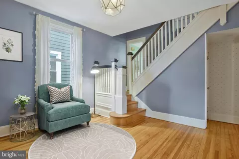 Entry Way - 4811 Crowson Ave, Baltimore, MD 21212 photo 1 of 3