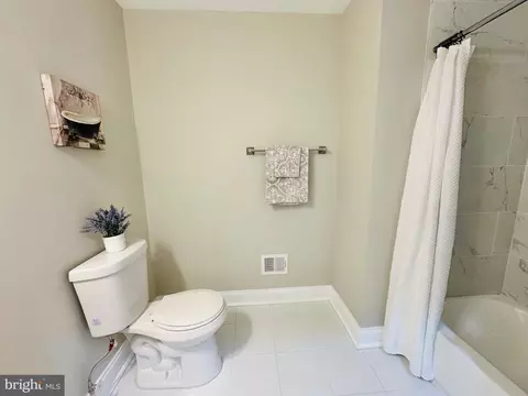 Bath - 710 E 21st St E, Baltimore, MD 21218 photo 5 of 5