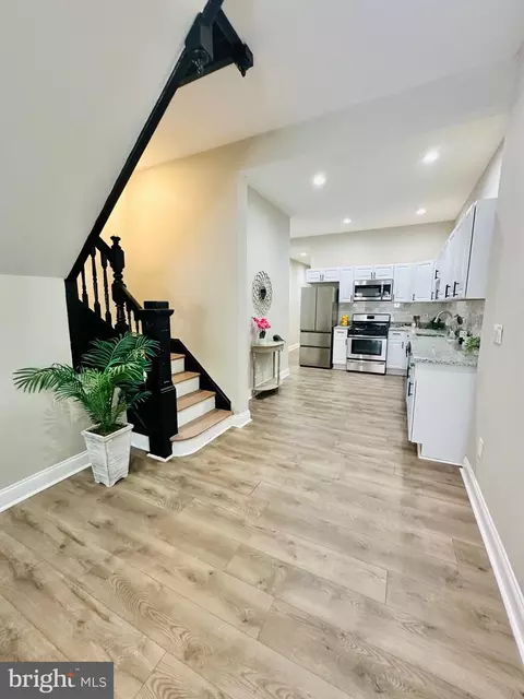 Entry Way - 710 E 21st St E, Baltimore, MD 21218 photo 1 of 4