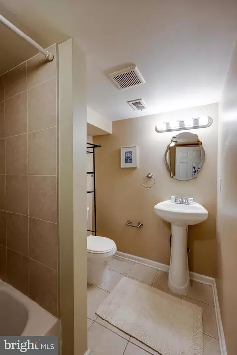 Bath - 607 Savage St, Baltimore, MD 21224 photo 6 of 6