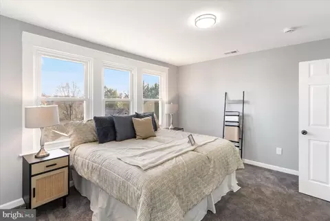 Bedroom - 6226 Everall Ave, Baltimore, MD 21206 photo 2 of 10
