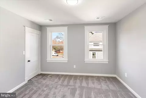 Bedroom - 6226 Everall Ave, Baltimore, MD 21206 photo 4 of 10