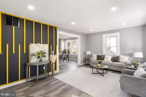 Living - 6226 Everall Ave, Baltimore, MD 21206 photo 3 of 3