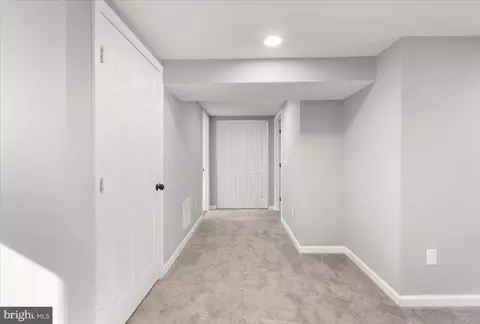 Entry Way - 6226 Everall Ave, Baltimore, MD 21206 photo 8 of 8