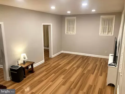 Living - 5004 Ross Rd, Baltimore, MD 21214 photo 1 of 5