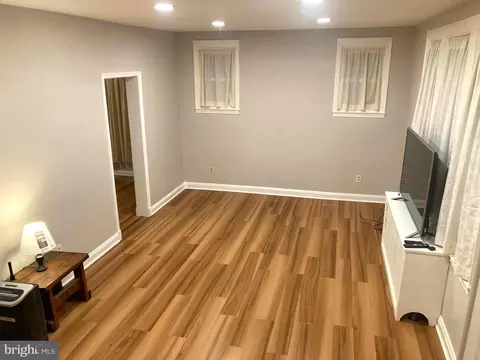 Living - 5004 Ross Rd, Baltimore, MD 21214 photo 2 of 5