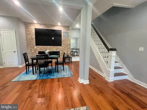 Entry Way - 504 Cedarcroft Rd, Baltimore, MD 21212 photo 1 of 3