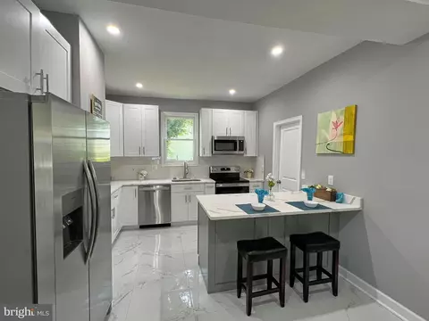 Kitchen - 504 Cedarcroft Rd, Baltimore, MD 21212 photo 1 of 4