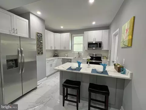Kitchen - 504 Cedarcroft Rd, Baltimore, MD 21212 photo 2 of 4