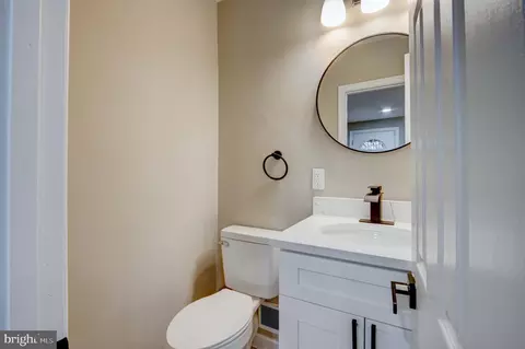 1033 Evesham Ave, Baltimore, MD 21212 photo 9
