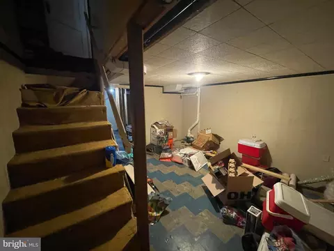 Entry Way - 2007 Harman Ave, Baltimore, MD 21230 photo 6 of 8