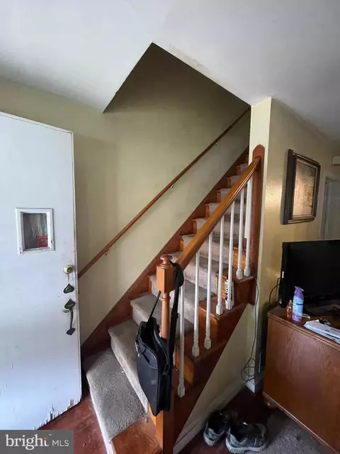 Entry Way - 2007 Harman Ave, Baltimore, MD 21230 photo 3 of 8