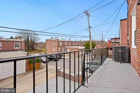 Exterior - 4301 Shamrock Ave, Baltimore, MD 21206 photo 3 of 3