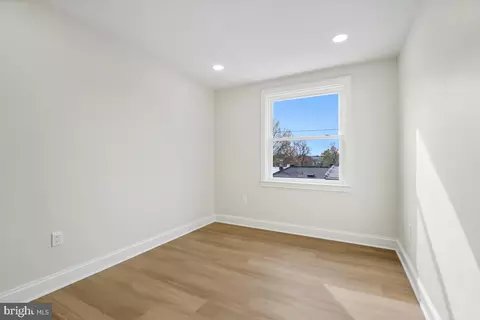 Bedroom - 4301 Shamrock Ave, Baltimore, MD 21206 photo 2 of 3