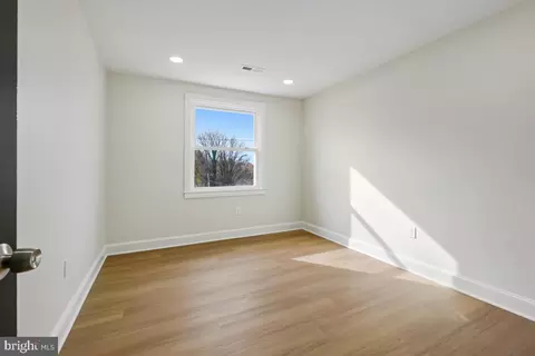 Bedroom - 4301 Shamrock Ave, Baltimore, MD 21206 photo 1 of 3