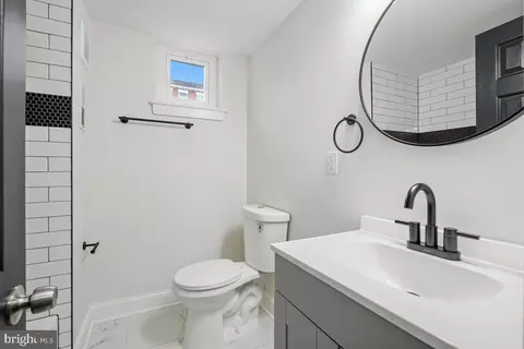 Bath - 4301 Shamrock Ave, Baltimore, MD 21206 photo 5 of 5