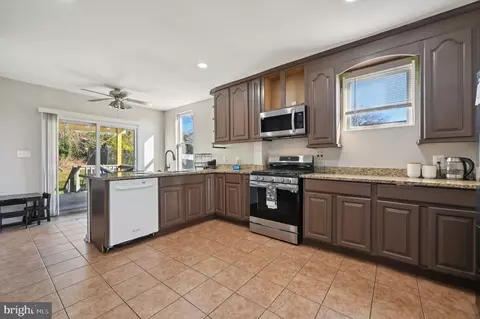 Kitchen - 3410 Hamilton Ave, Baltimore, MD 21214 photo 1 of 2