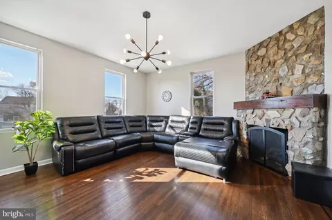 Living - 3410 Hamilton Ave, Baltimore, MD 21214 photo 1 of 1
