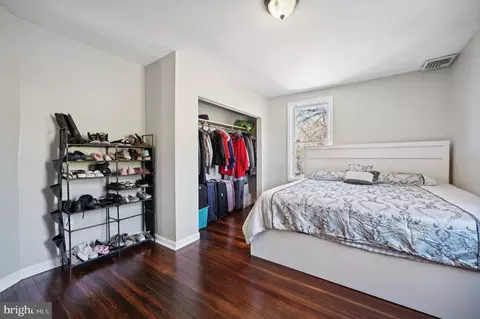 Bedroom - 3410 Hamilton Ave, Baltimore, MD 21214 photo 6 of 13