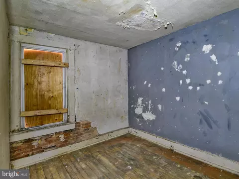 Bedroom - 2508 Huron St, Baltimore, MD 21230 photo 6 of 8