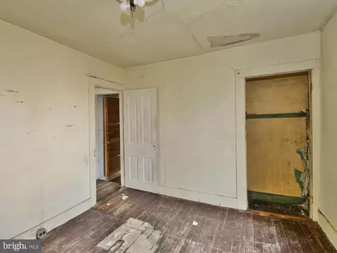 Bedroom - 2508 Huron St, Baltimore, MD 21230 photo 4 of 8