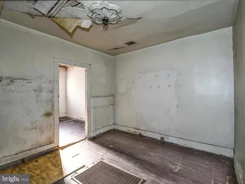 Bedroom - 2508 Huron St, Baltimore, MD 21230 photo 1 of 8