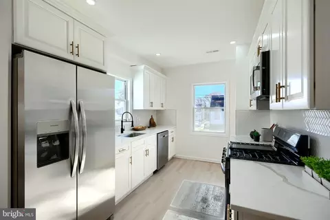 2709 Oakley Ave, Baltimore, MD 21215
