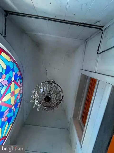 Entry Way - 206 E Biddle St, Baltimore, MD 21202 photo 5 of 13