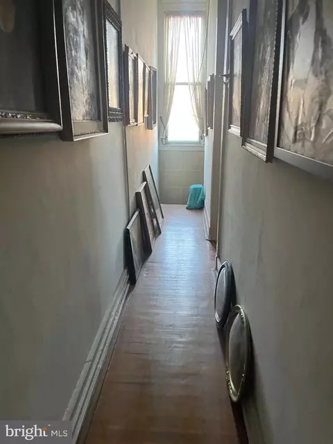 Entry Way - 206 E Biddle St, Baltimore, MD 21202 photo 10 of 13