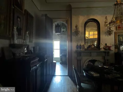 Entry Way - 206 E Biddle St, Baltimore, MD 21202 photo 3 of 13