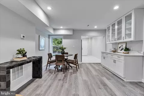 Dining - 4 S Monastery Ave, Baltimore, MD 21229 photo 1 of 1