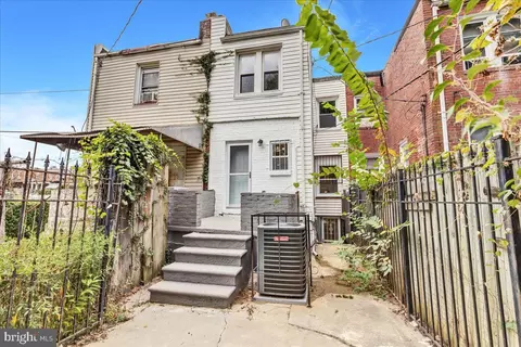 Exterior - 4 S Monastery Ave, Baltimore, MD 21229 photo 3 of 4