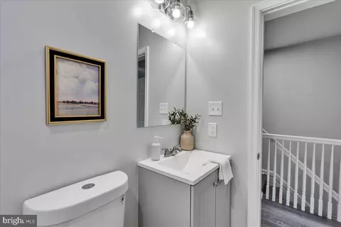 Bath - 4 S Monastery Ave, Baltimore, MD 21229 photo 2 of 4