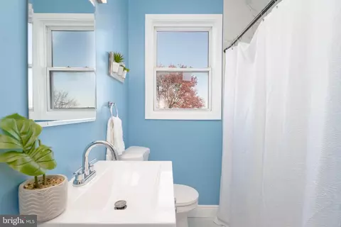 Bath - 1406 N Potomac St N, Baltimore, MD 21213 photo 1 of 2